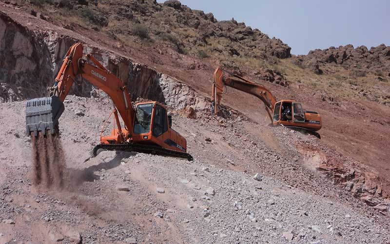 کاویان سیلیس کانسار